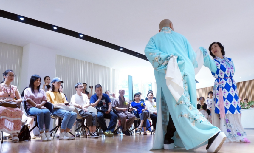 tvb金牌配音邢金沙回杭唱昆曲